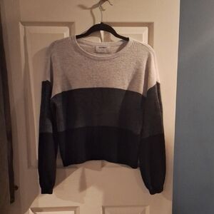 Old Navy Balloon Sleeve Colorblock Sweater - Cream, Gray, and Black Girls XXL/18